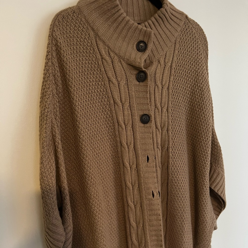 Merona shrug poncho  warm comfy worn 1x. Like new.
